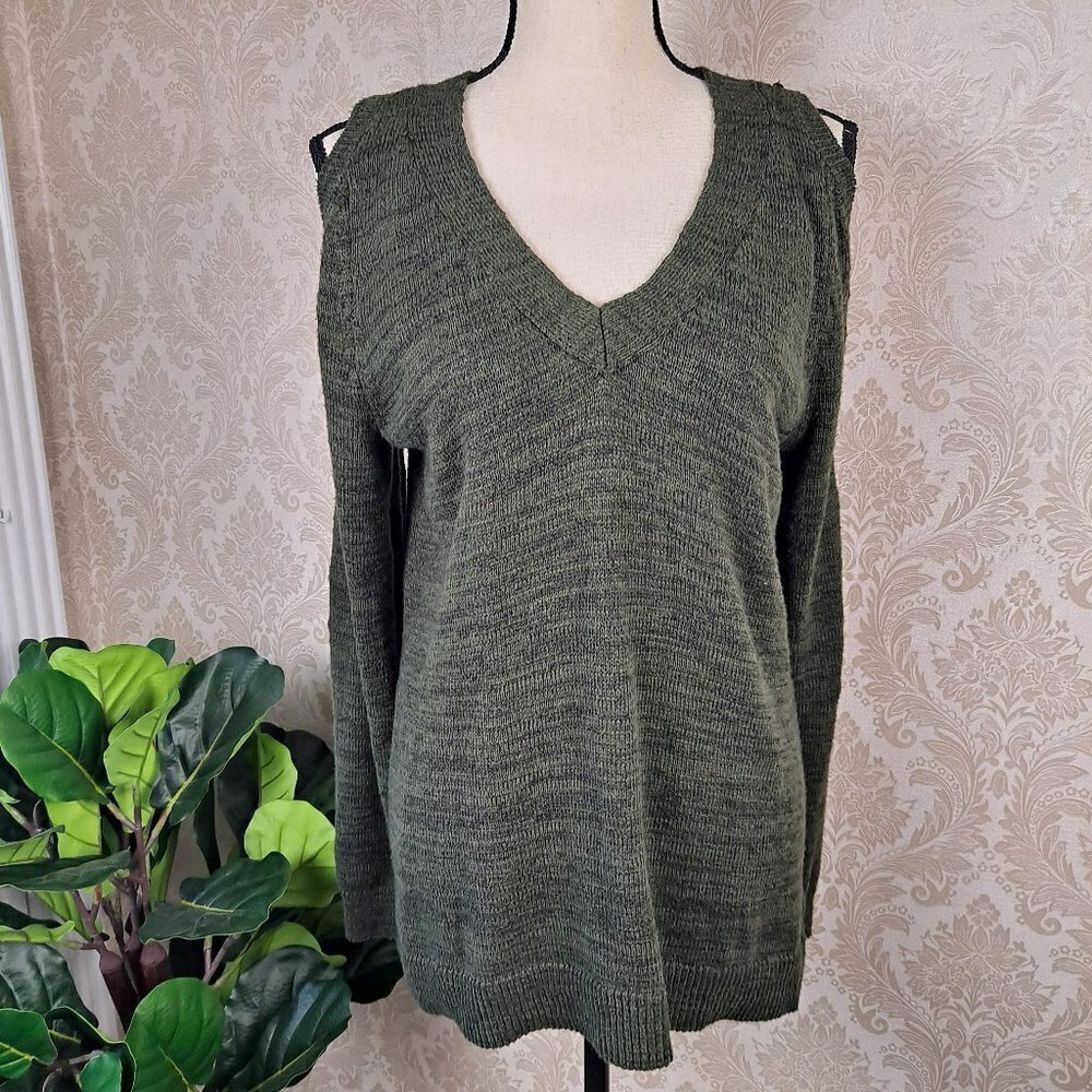 Torrid Size 00 (US 10) Olive Green Cold Shoulder Sweater Lace Up Back Detail EUC